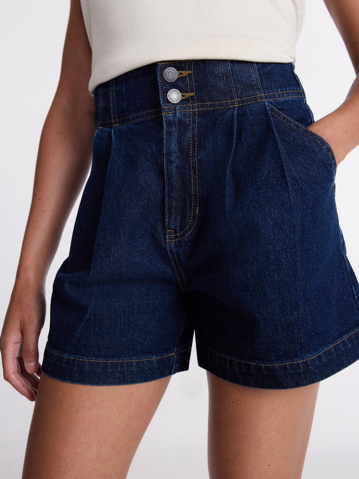 Time and Tru Women's High Rise Pleated Denim Shorts, 4.5" Inseam, Sizes 0-20