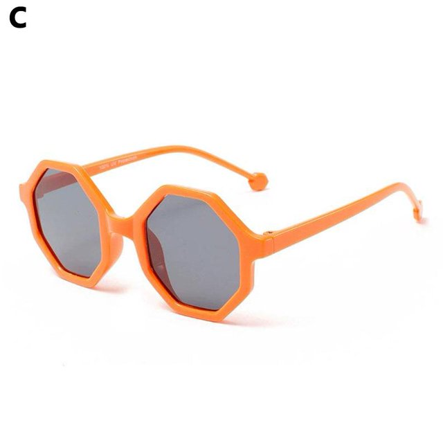 Gafas de sol para niños y niñas que no dañan las gafas. Protección UV, parasol y seis monturas.