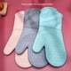 thumbnail image 3 of Moyic Manoplas de silicona para horno, guantes de cocina, resistentes a altas temperaturas, lavables en microondas, resistentes para el hogar Herramientas y accesorios para hornear Gris Moyic HA082796-02, 3 of 6