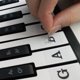 thumbnail image 5 of Adhesivos Pegatinas de teclado de piano para teclas de 37/49/61/88 teclados extraíbles transparentes letras negras más grandes para niños principiantes Práctica de aprendizaje de piano Meterk Adhesivos, 5 of 6