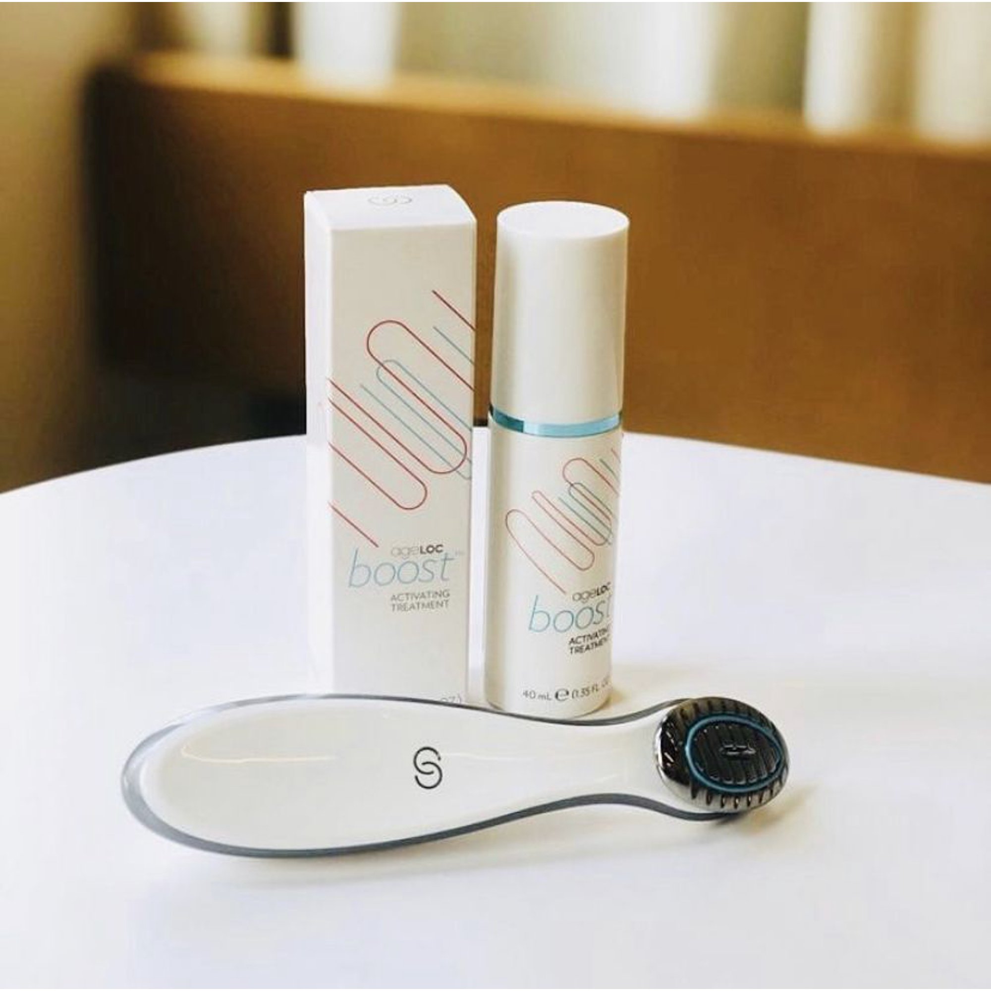 新品未開封 ageloc Boost Nu Skin ageLOC Boost Device with 2 Bottles of Activating Boost