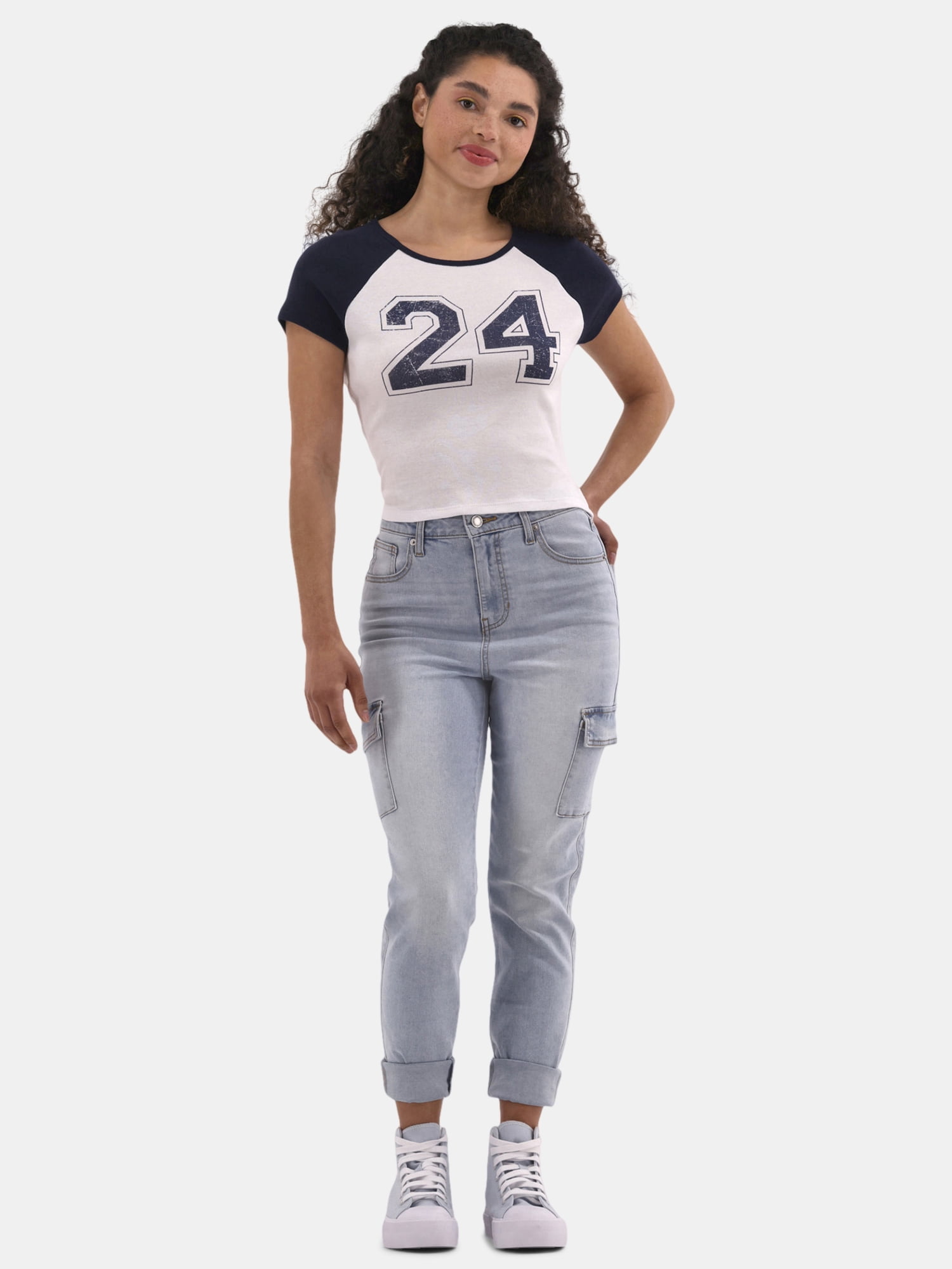 No Boundaries Graphic Raglan Baby Tee with Short Sleeves, Women's