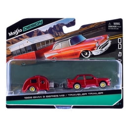 Maisto 11404-22C 1 to 64 Scale 2006 Dodge Magnum R-T Red