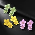 thumbnail image 3 of Pendientes verdes japoneses y coreanos, pendientes creativos de flores dulces, pendientes de perlas de flores con pintura en aerosol a la moda Rojo Verde, 3 of 4