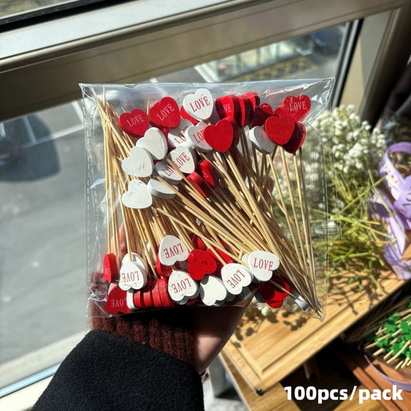 100 Valentine's Day Red and White "LOVE" Skewers - Disposable bamboo fruit sticks with heart-shaped symbols, perfect for cakes, desserts, salads, sandwiches, and baking decorations.