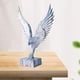 thumbnail image 4 of Estatua de águila de resina, escultura, figurita, sanía de escritorio, adorno, decoración creativa para estantería, sala de estar, Bar, 22cmx33cm Baoblaze Estatuas de águila, 4 of 8