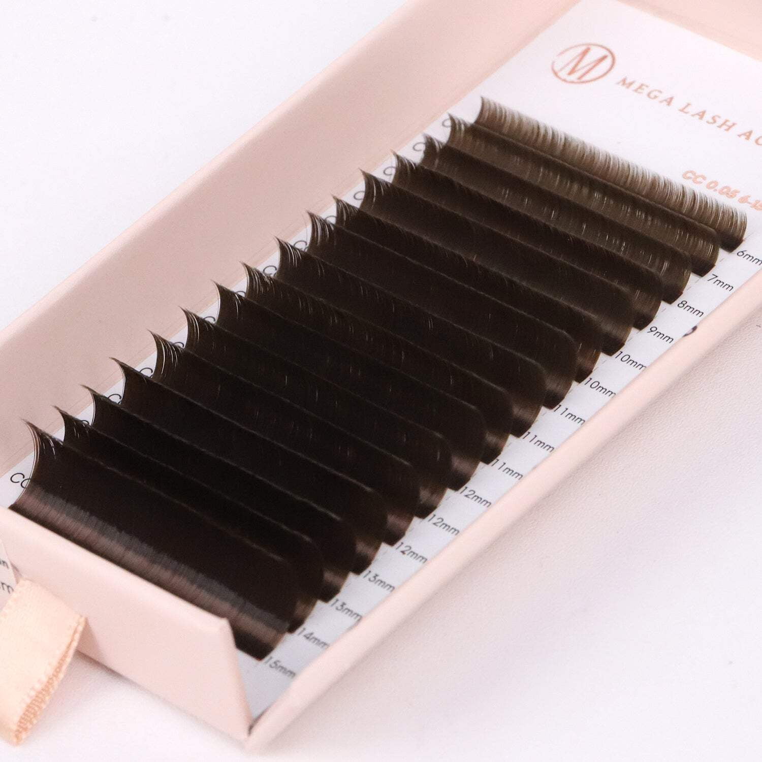 Easy Fanning Cashmere Lashes - Brown