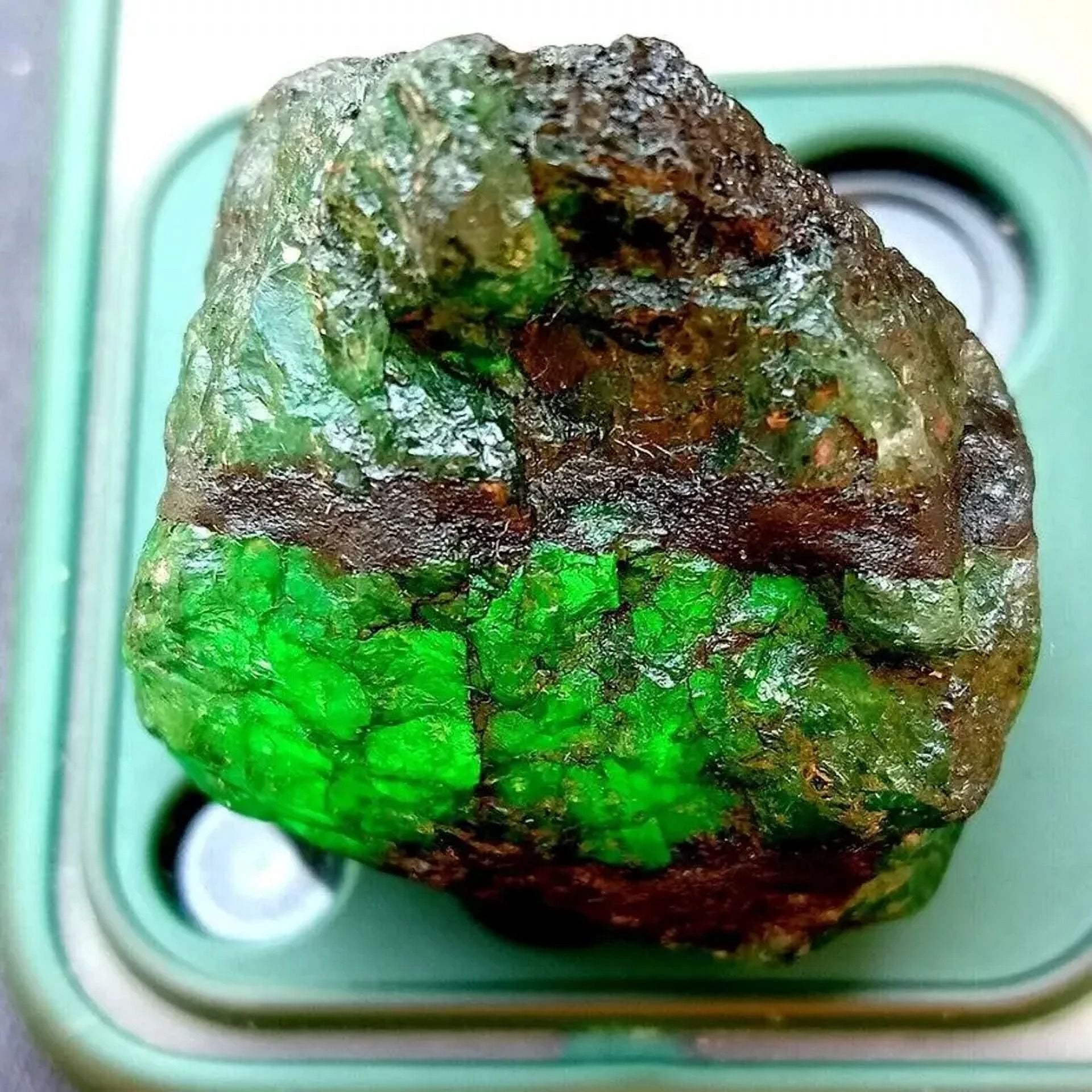 140-200 Carat Colombian Green Emerald Rough - Natural Uncut Gemstone