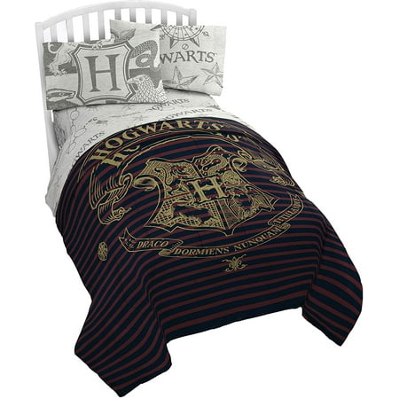 Harry Potter Spellbound Navy Full Sized Microfiber Bed Set with Reversible Comforter and Sheet Set
