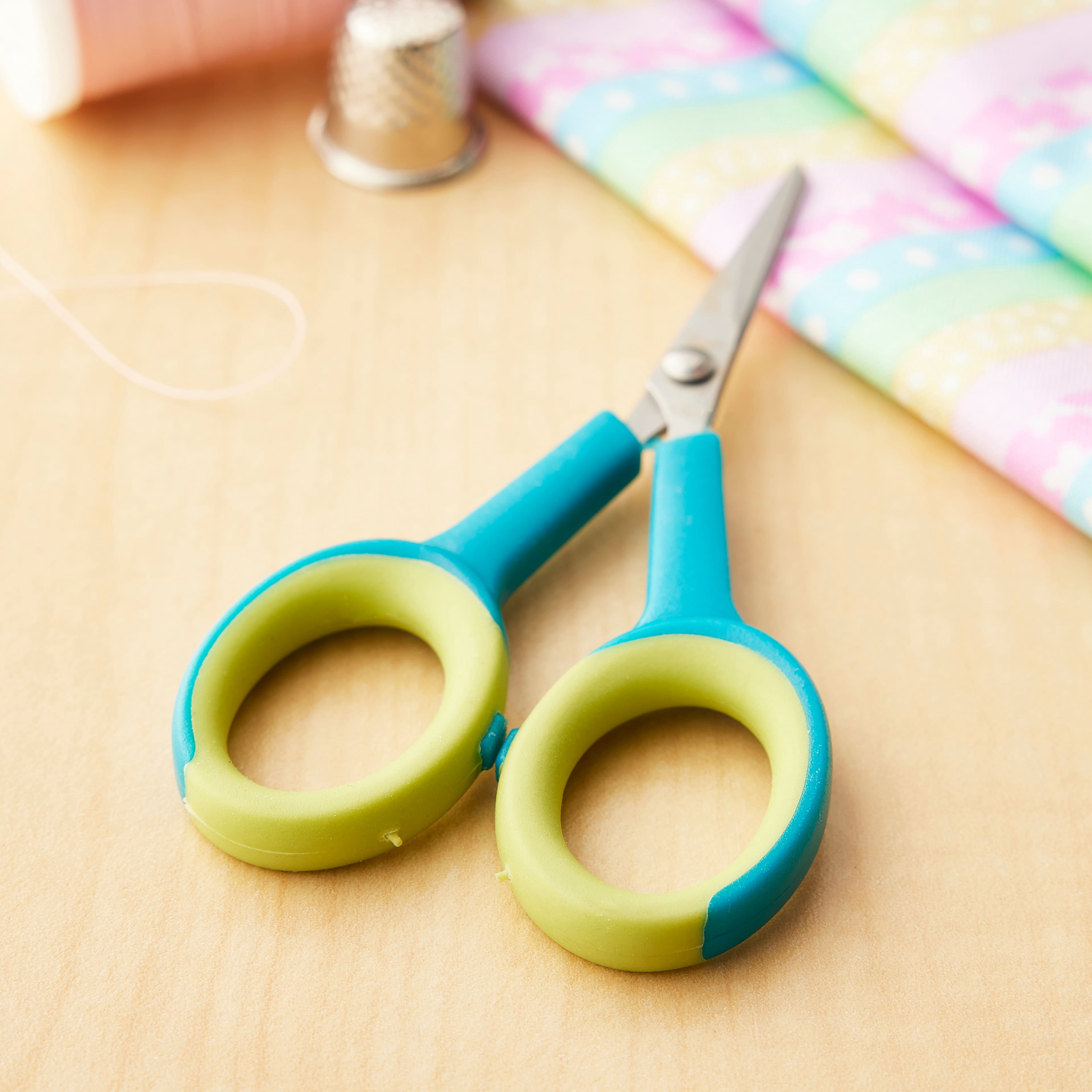 16 Pack: Embroidery Scissors by Loops & Threads