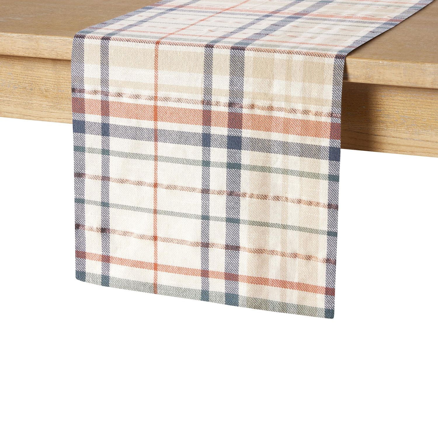 hometrends Table Runner
