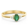 thumbnail image 1 of Bague Ovale avec Accents d'Épaule - Émeraude (Peut), 1 of 5