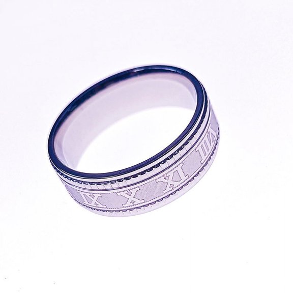 Men's Fashion Stainless Steel Roman Numeral Engraved Titanium Steel Ring - Trendy Embossed Design