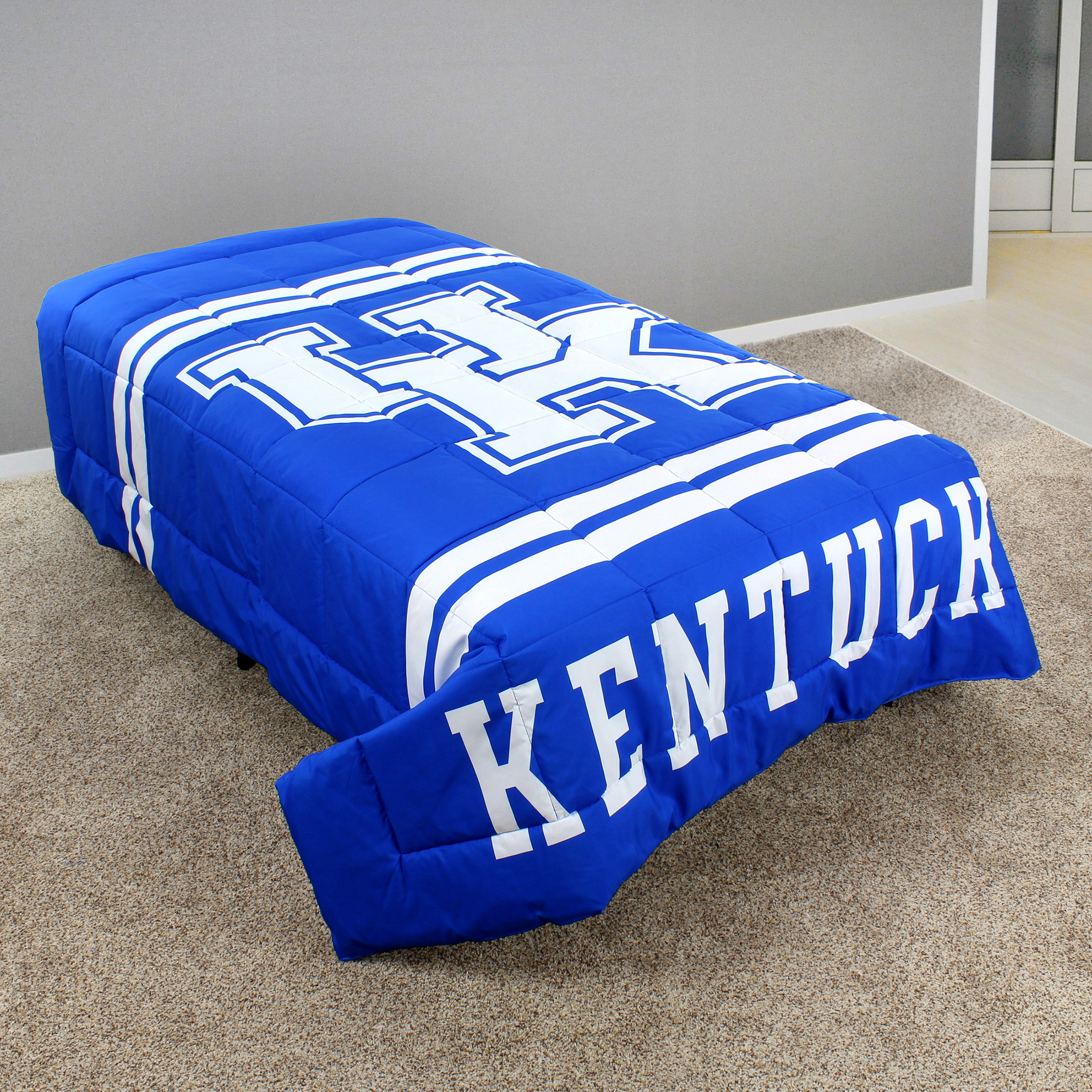 Kentucky Wildcats Reversible Big Logo Soft and Colorful Comforter, Twin