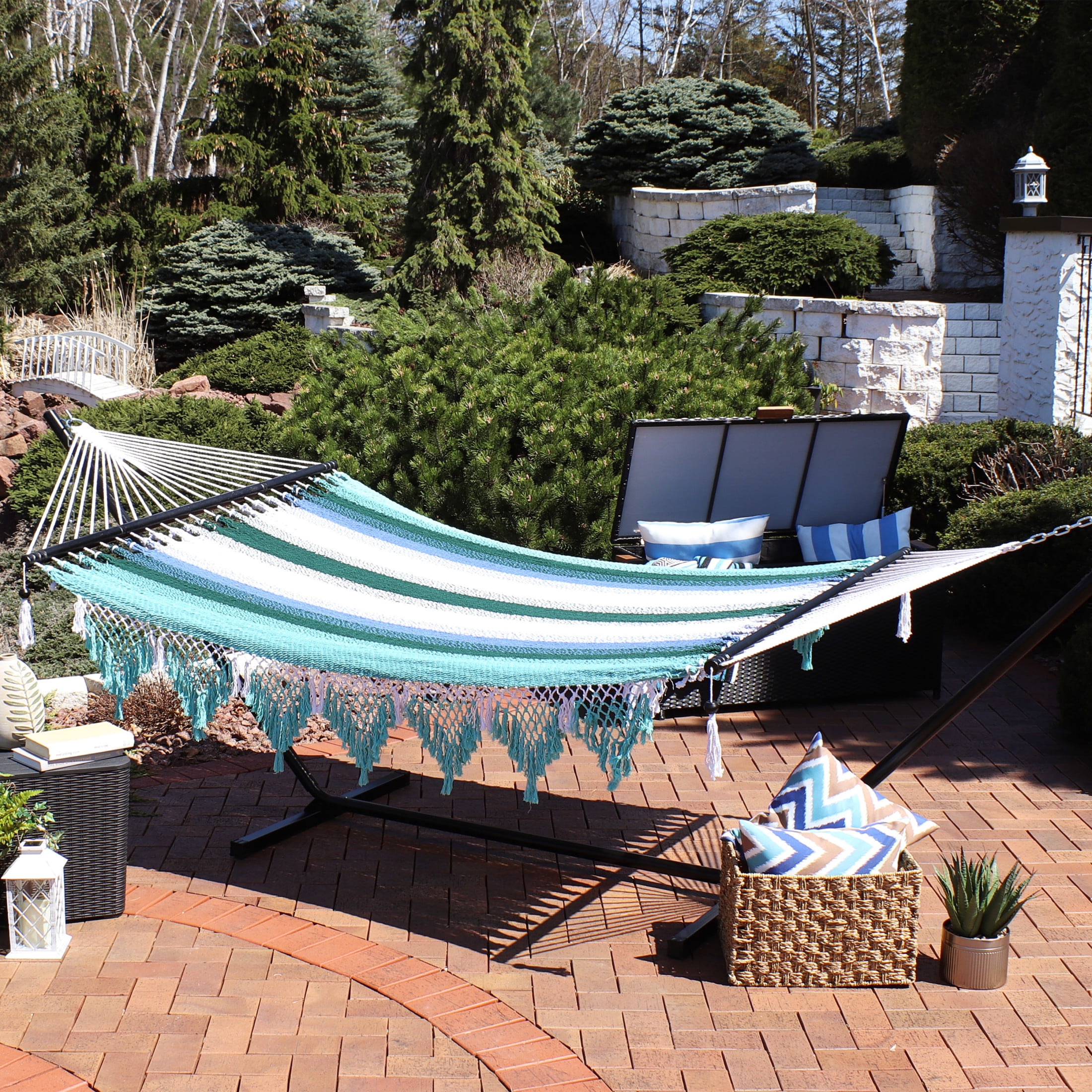 Sunnydaze 2-Person Quilted Polyester Spreader Bar Hammock, 600 lb Capacity - Lagoon Stripes