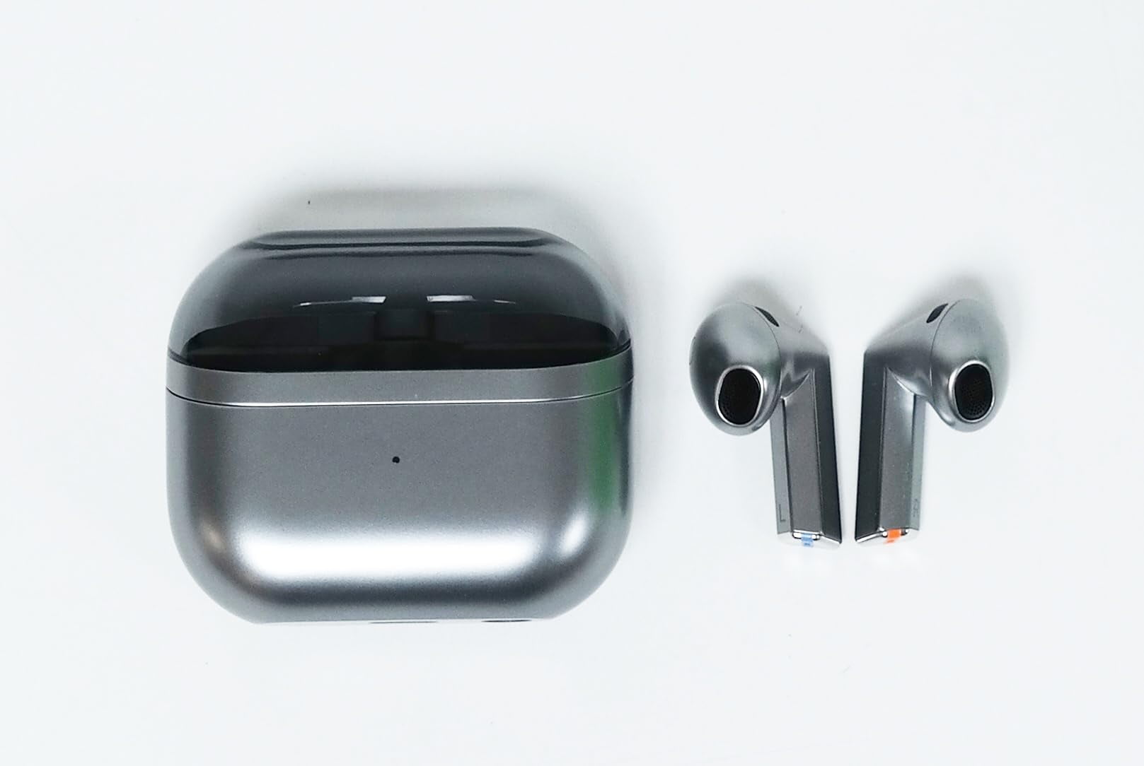Samsung Galaxy Buds 3 Wireless Earbud Headphones - Silver
