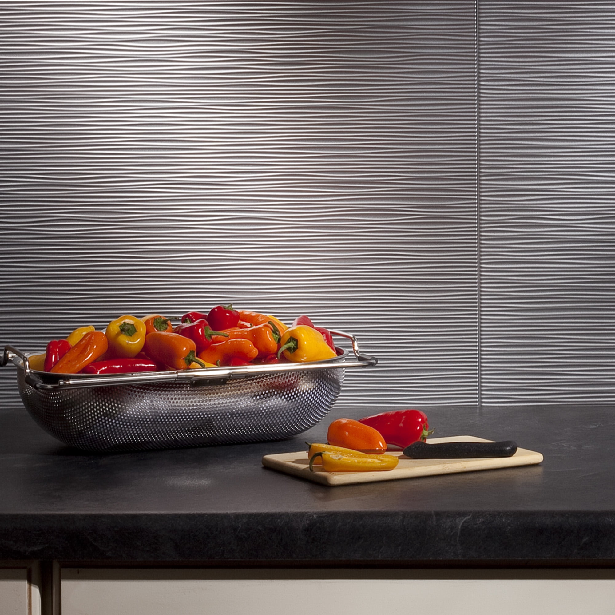 FASÄDE Ripple Decorative Vinyl 18in x 24in Backsplash Panel in Argent Silver (5 Pack)