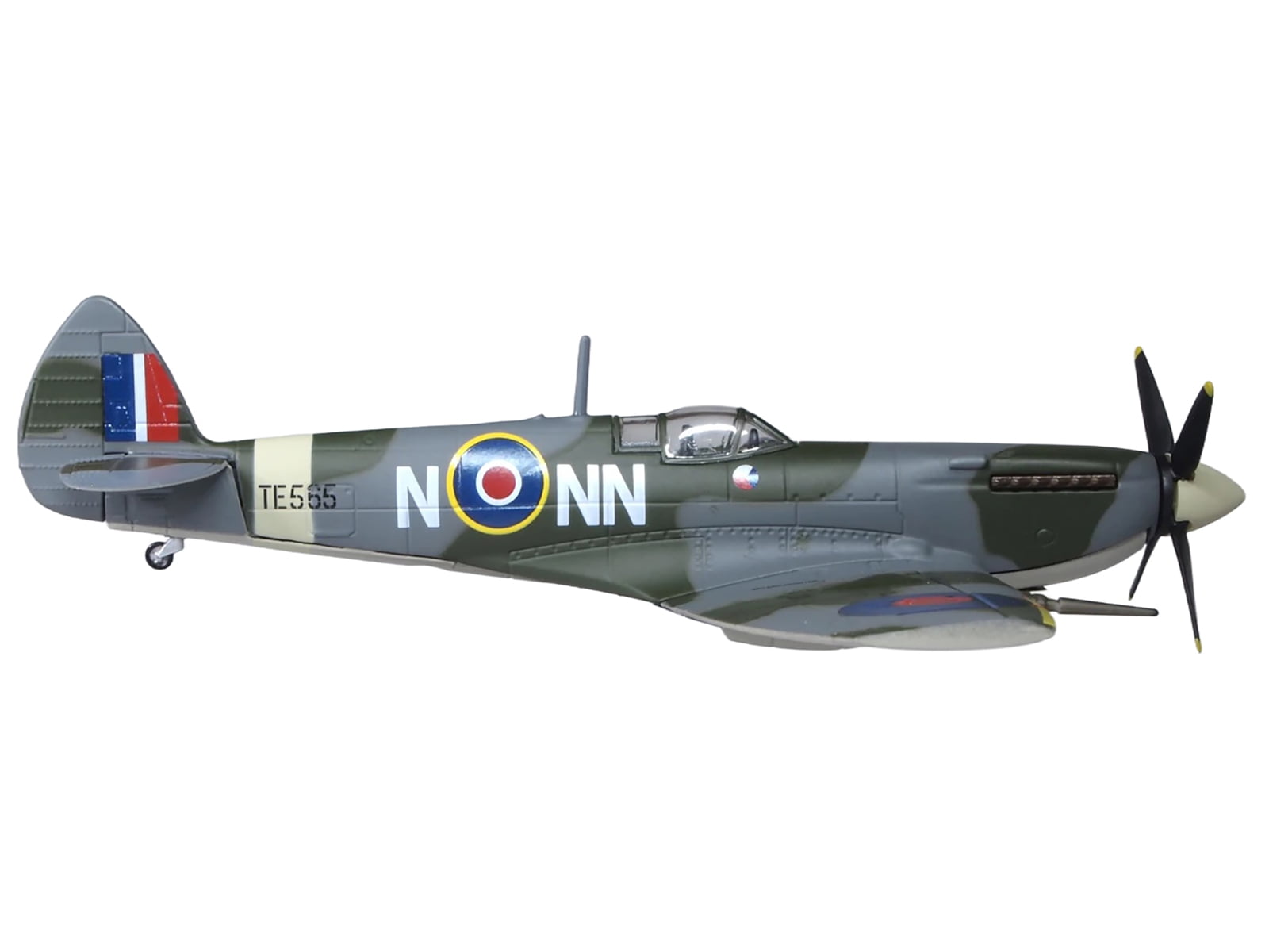 Supermarine Spitfire LF MK IXe Fighter Aircraft "Fighter Squadron, RAF Manston" 1/72 Diecast Model Car by Oxford Diecast