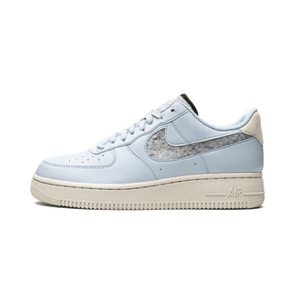 Nike Women's TC 7900 Pale Ivory Gum Light Brown Armory Navy Shoes