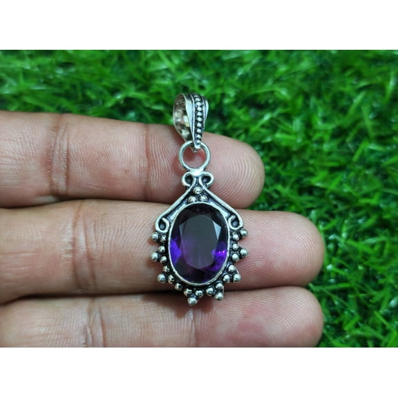 Stunning Purple Amethyst Cabochon Gemstone Handmade 925 Sterling Silver Pendant 17 mm
