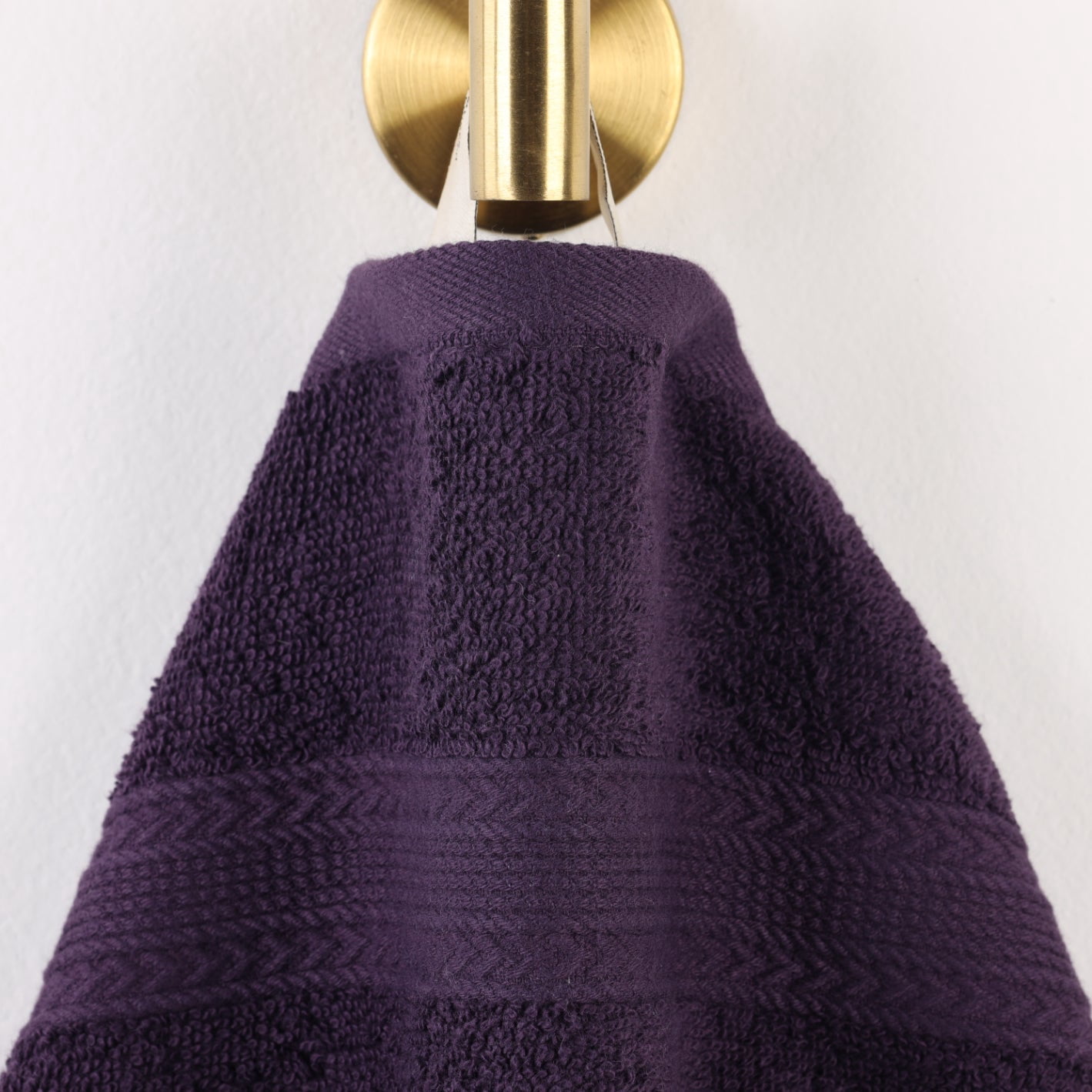 Superior Eco-Friendly Cotton Solid 12-Piece Eggplant Towel Set