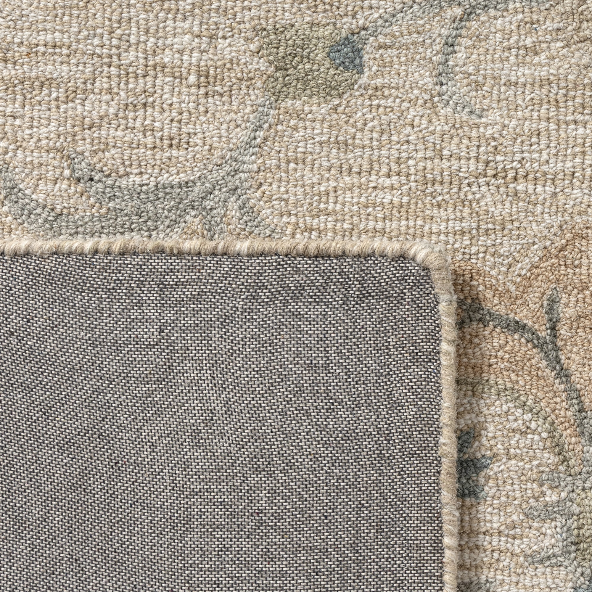 LR Home Wade 2' x 3' Silver/Cream Floral Wool Indoor Area Rug