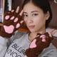 thumbnail image 4 of Guantes cálidos con forma de garra de gato y dedos expuestos de niña con dibujos de gatos en invierno, guantes de medio dedo con forma de pata de oso esponjosos y gruesos, 4 of 5