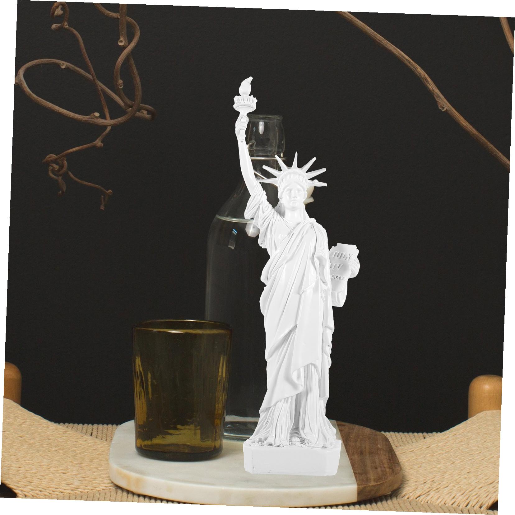 LOLIPPYY Statue of Resin Ornament White Desktop Decoration Resin Craft Table Adornment for Home Office