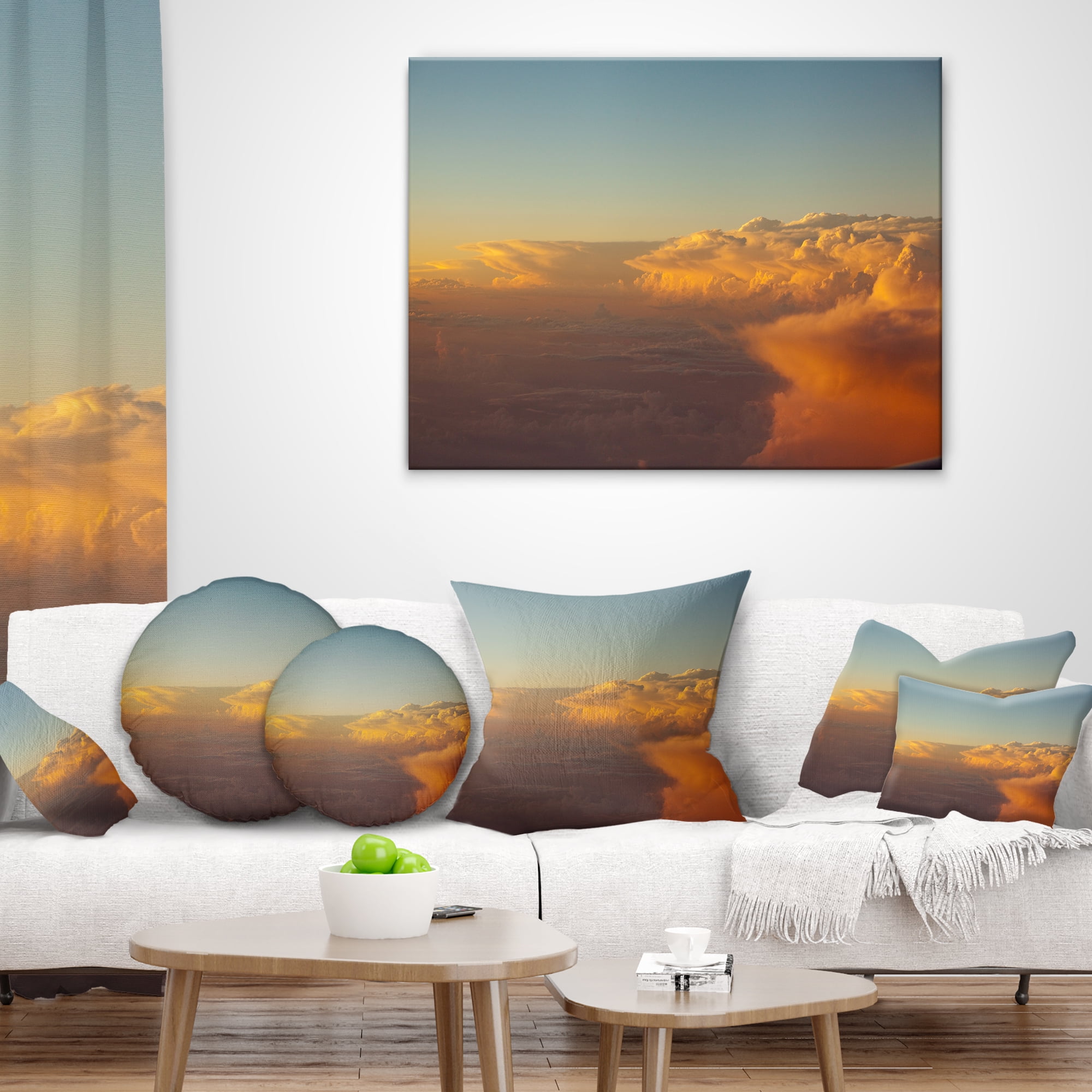 Designart Solotful Sunset in Sky Cloudscape - Seascape Throw Pillow - 18x18