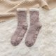 thumbnail image 4 of Whataatahia Calcetines para dormir Calcetines para el hogar Calcetines de piso acolchados de terciopelo coral, 4 of 5