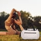 thumbnail image 4 of Bolsa deportiva de lona con separación entre ropa y ropa | Bolsa de gimnasio de 23 l de capacidad para viajes y entrenamiento | Bolso de hombro de poliéster resistente al agua para hombre y mujer |, 4 of 8