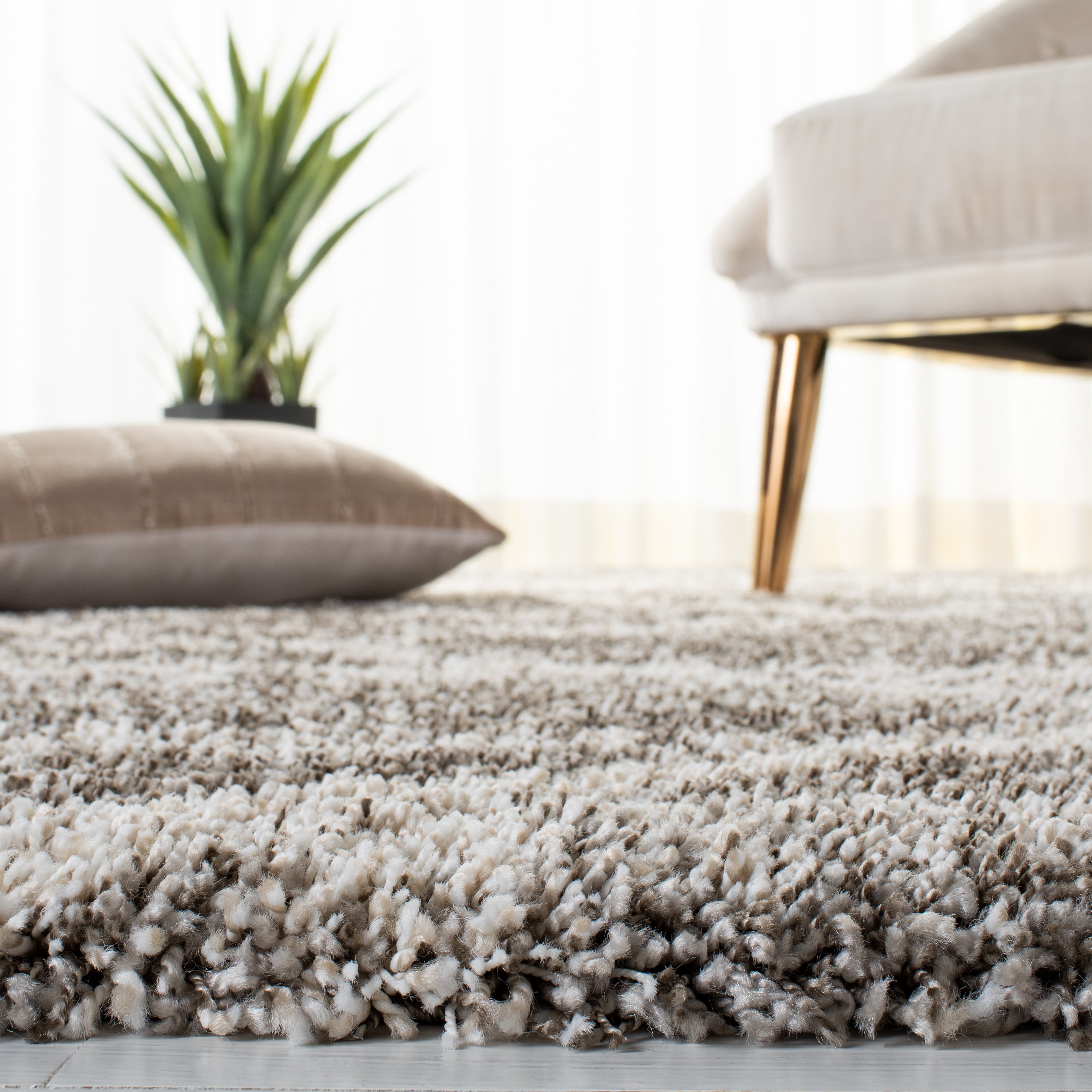 SAFAVIEH Hudson Amias Plush Geometric Shag Area Rug, Distressed Grey/Ivory, 9' x 12'