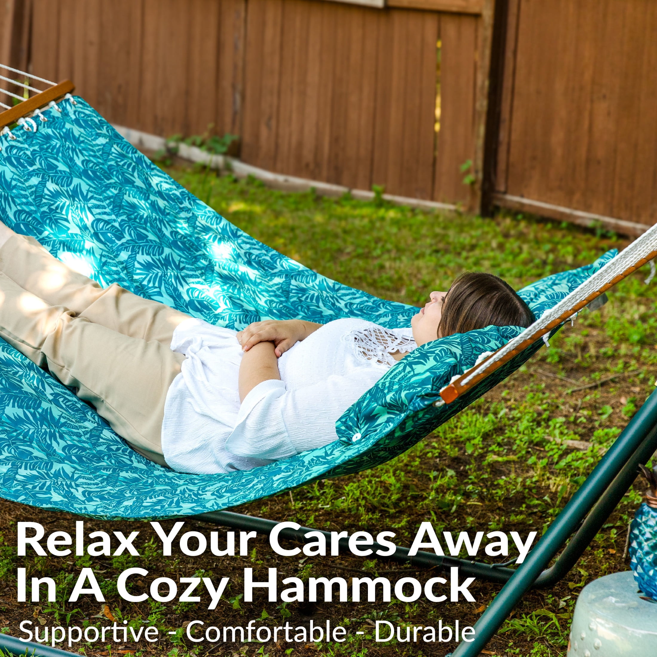 Sunnydaze 2-Person Quilted Polyester Spreader Bar Hammock, 450 lb Capacity - Cool Blue Tropics