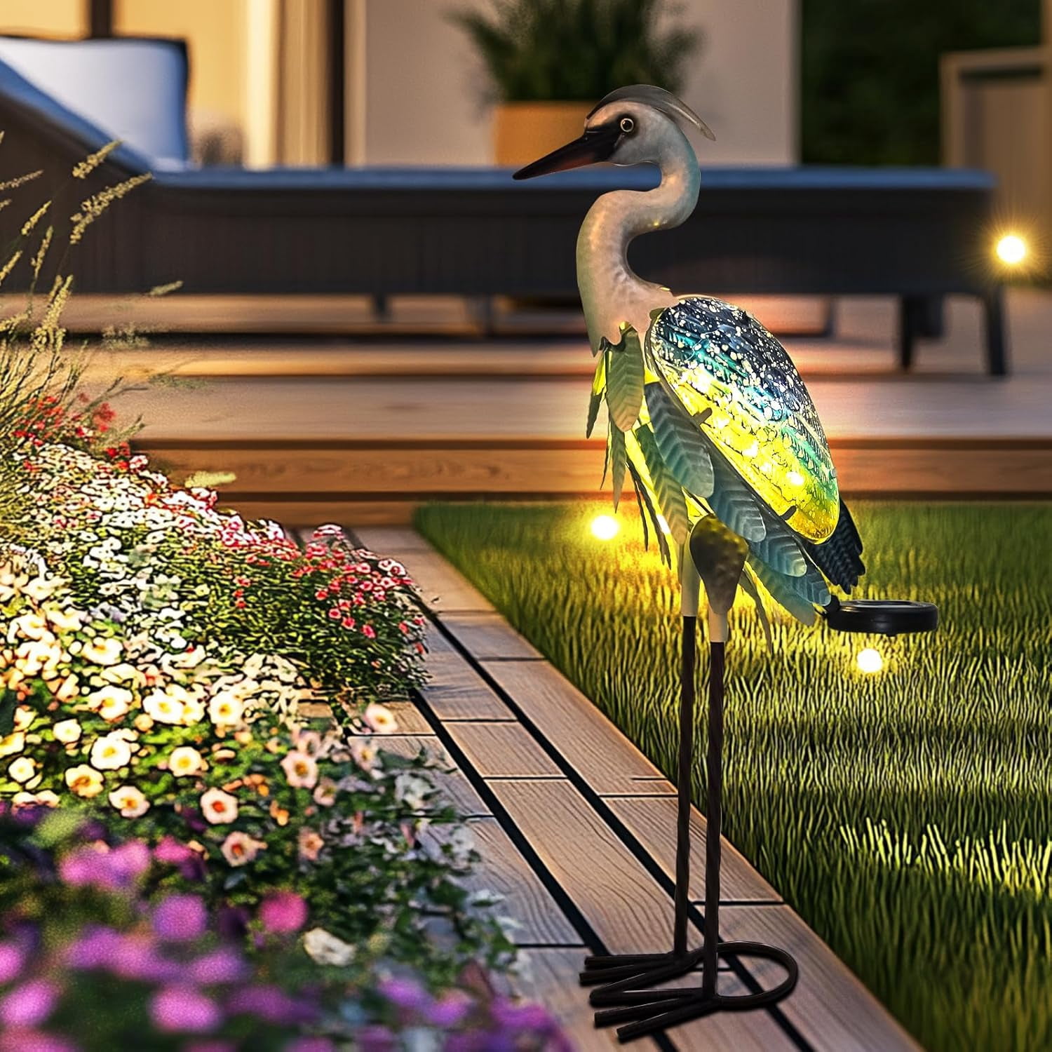 Solar Heron Metal Crane Statue Garden Heron Sculpture, Glass Outdoor Crane Yard Art Coastal Ocean Bird Decor 24 Inch Lawn Ornament for Backyard Porch Patio Decor（Green）