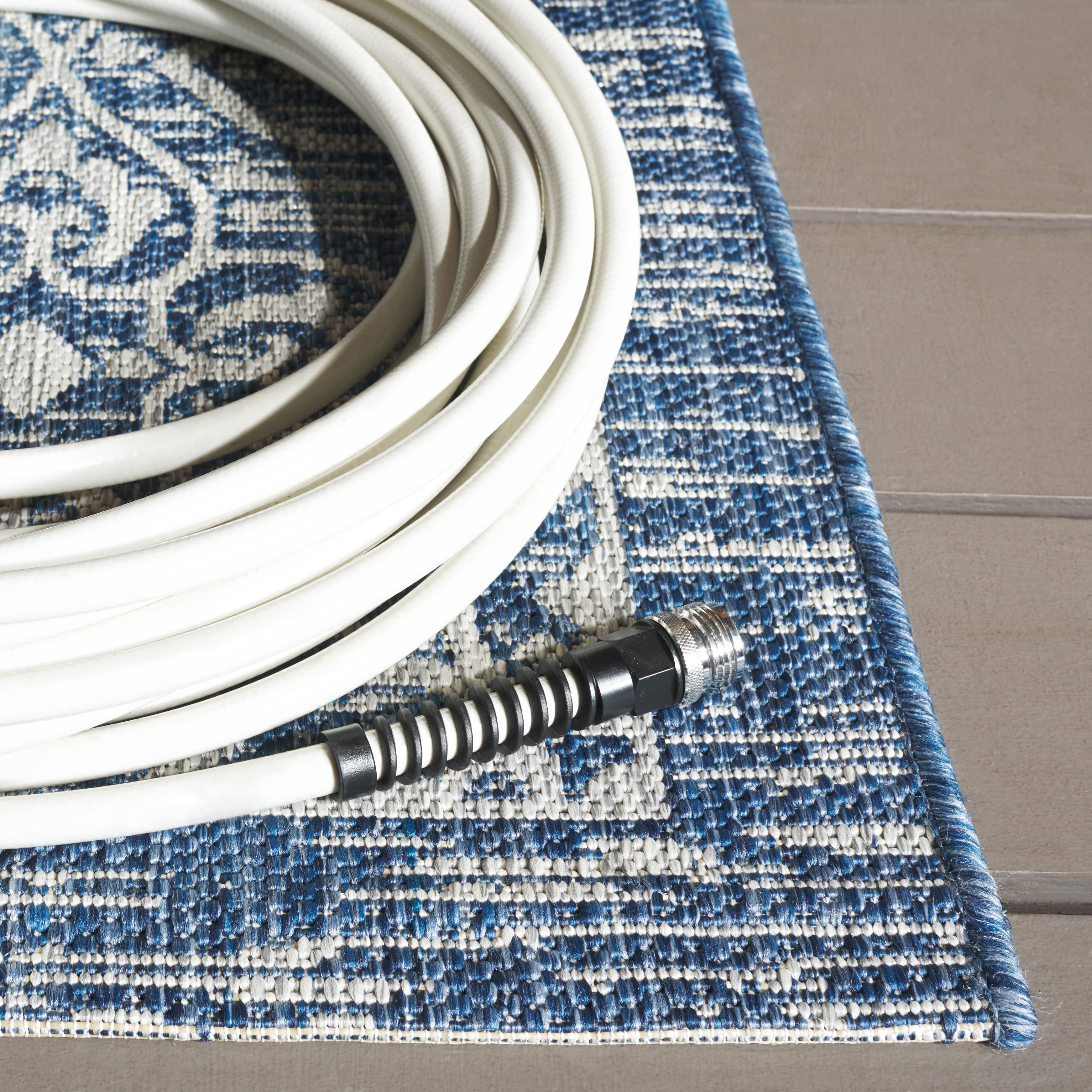 SAFAVIEH Courtyard Amber Damask Indoor/Outdoor Area Rug, Navy/Grey, 6'7" x 9'6"