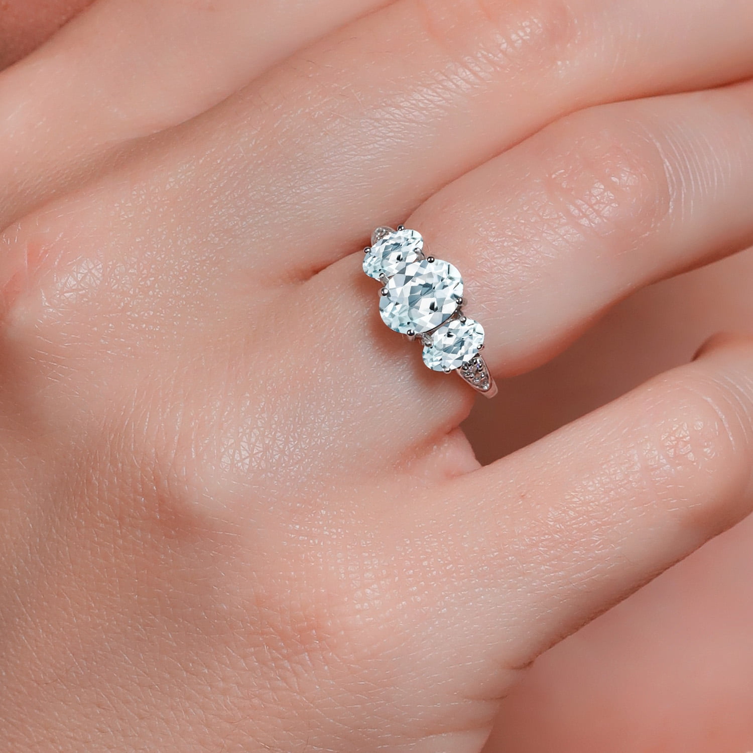 Gem Stone King 10K White Gold Sky Blue Aquamarine and White Lab Grown Diamond 3 Stone Engagement Ring for Women (2.24 Cttw, Gemstone Birthstone, Available in Size 5, 6, 7, 8, 9)