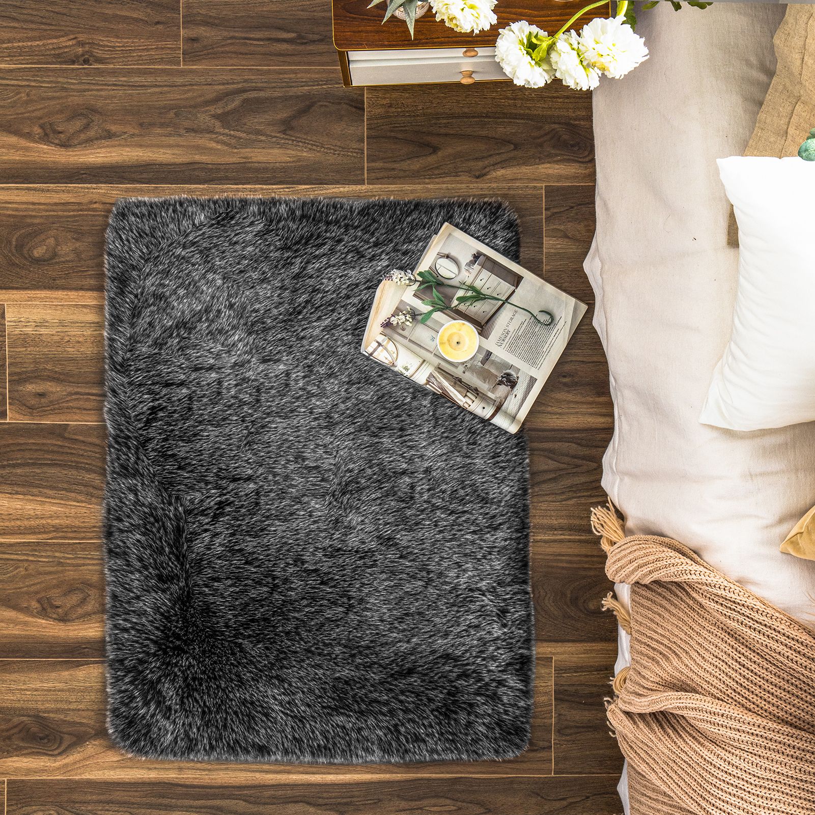 Phantoscope Ultra Soft Faux Fox Fur Black, Indoor Area Rug, 2 x 3 ft, Rectangle