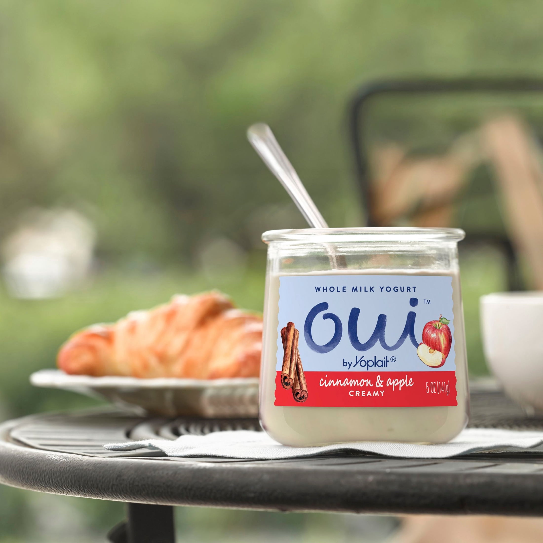 Oui by Yoplait Creamy Whole Milk Yogurt, Cinnamon & Apple, 5 OZ Jar