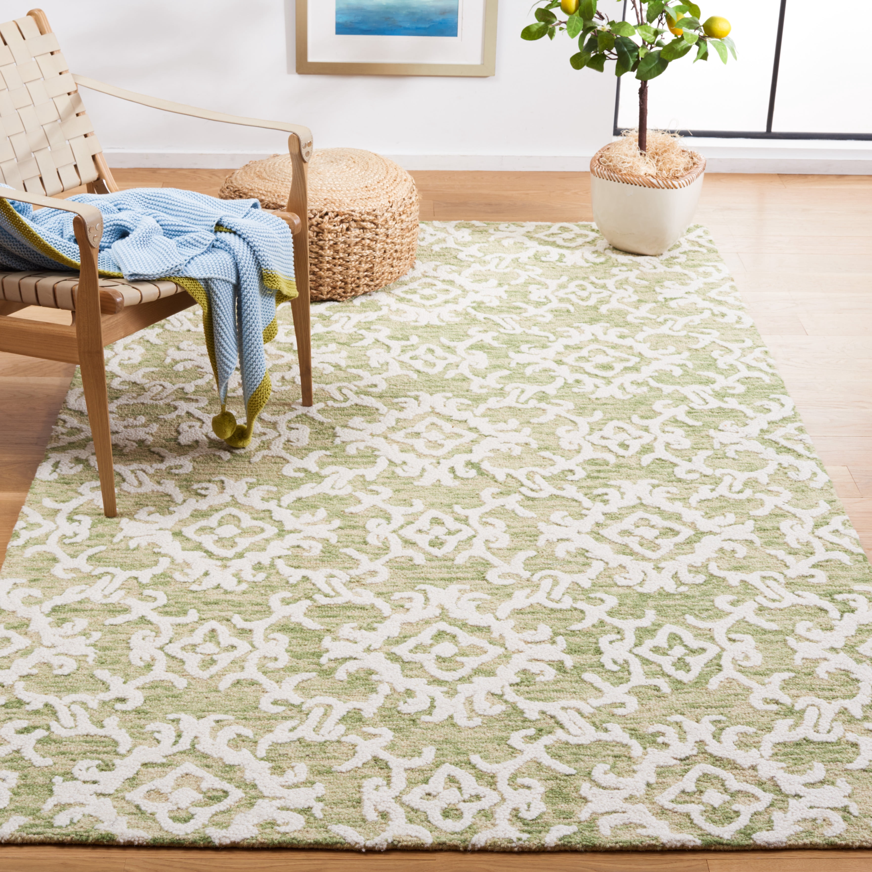 SAFAVIEH Blossom Cletus Damask Area Rug, Light Green/Ivory, 5' x 8'