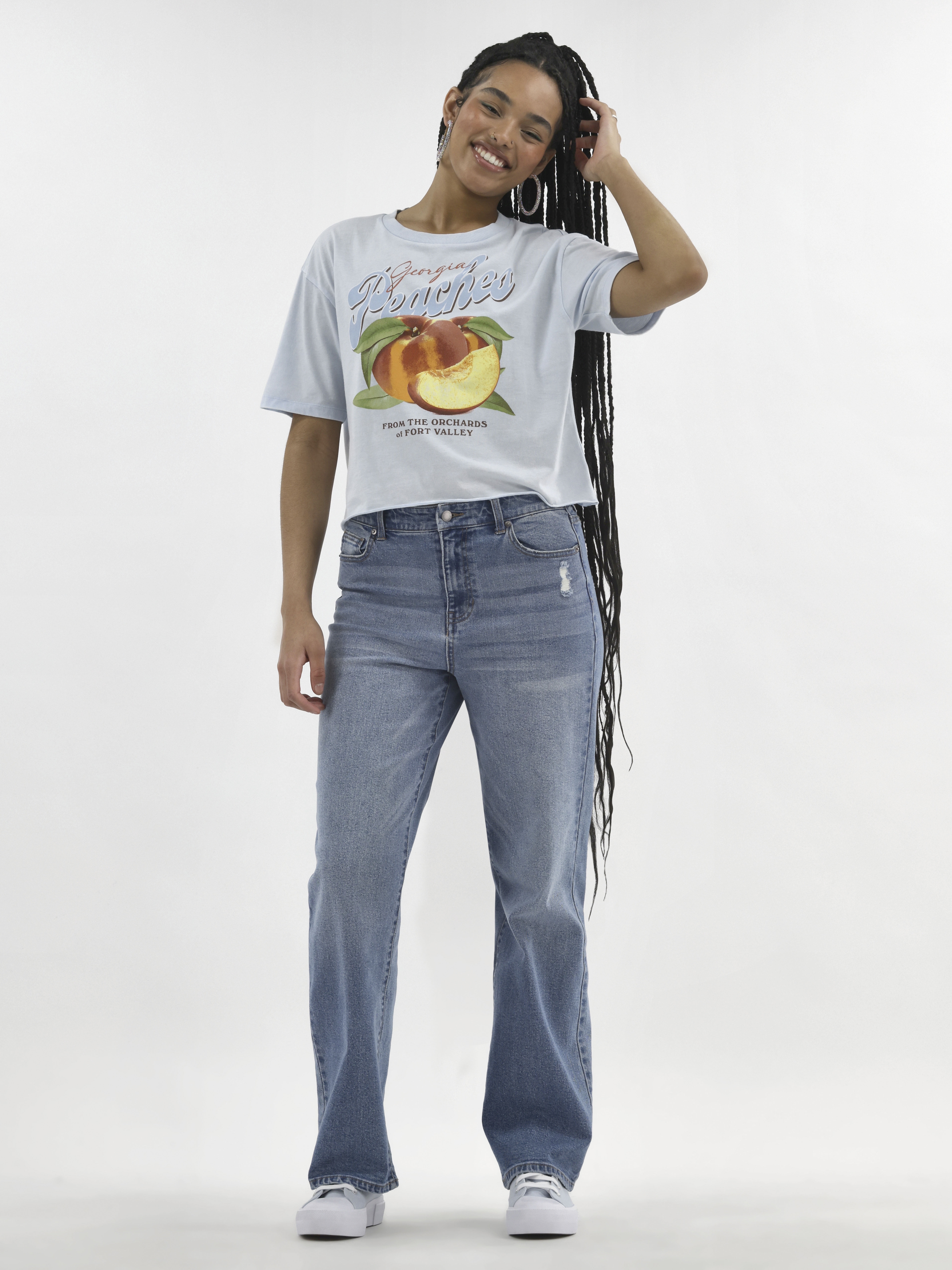 No Boundaries Boxy Cropped Graphic Tee with Short Sleeves, Women's