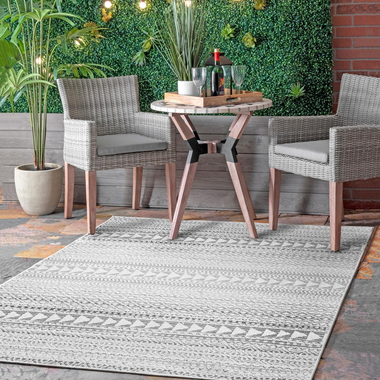 nuLOOM Hana Striped Geometric Outdoor Area Rug or Runner
