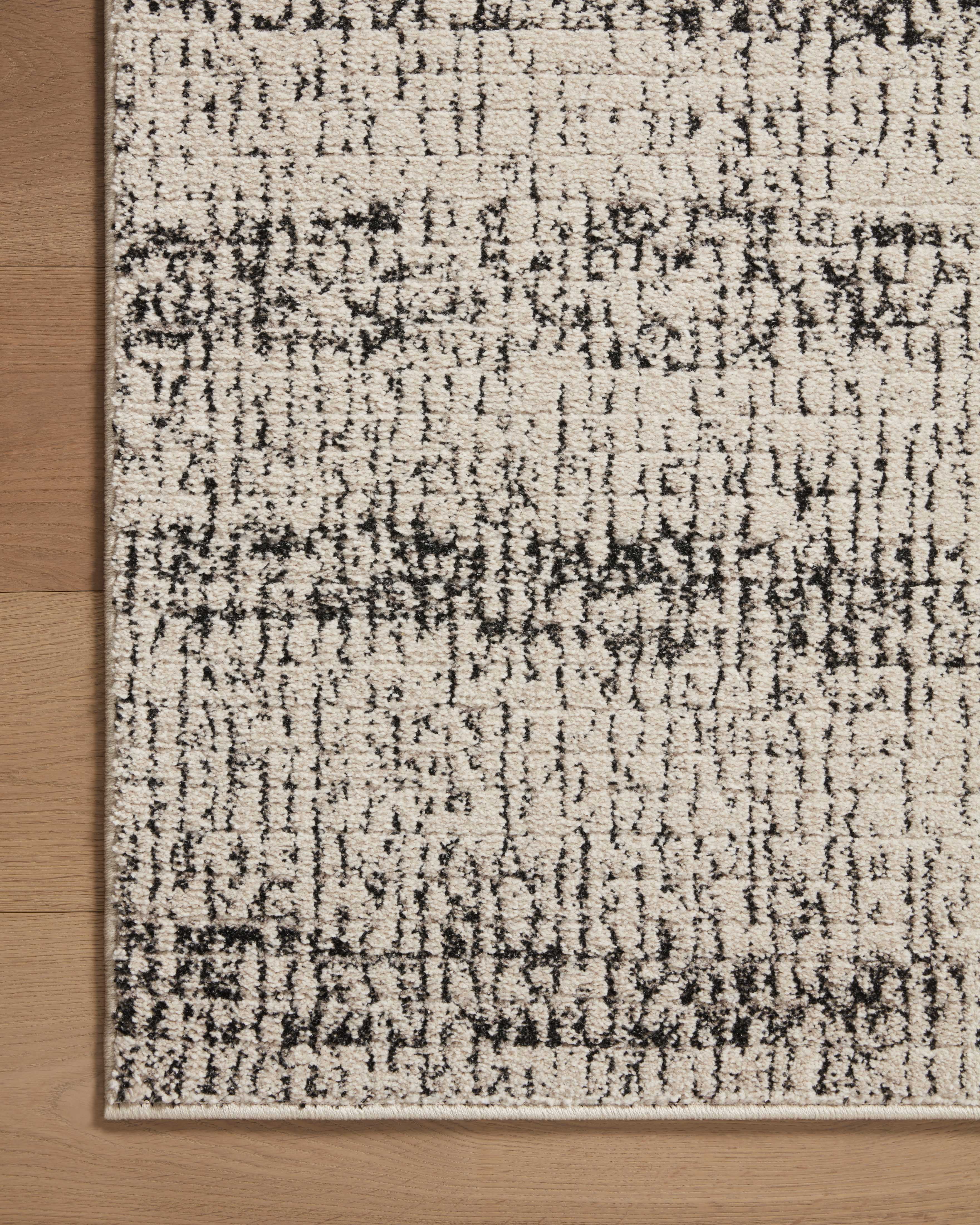 Loloi Darby Oatmeal / Charcoal 2'-7" x 8'-0" Runner Rug