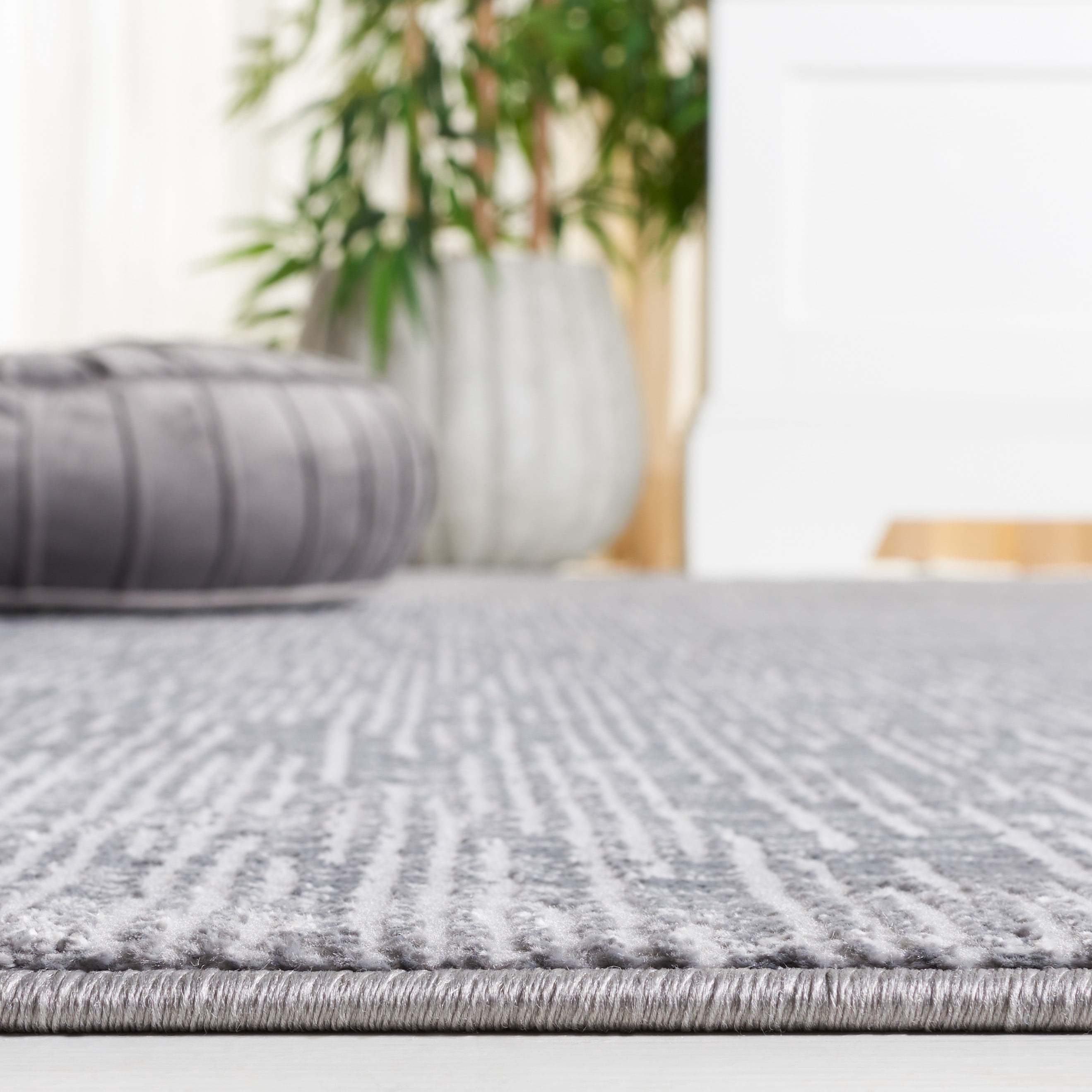 SAFAVIEH Continental Jaki Distressed Runner Rug, Dark Gray/Light Gray, 2'2" x 8'