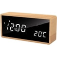 thumbnail image 2 of Reloj despertador digital de madera blanco con 3 configuraciones de alarma, despertador electrónico alimentado por USB con función de repetición y pantalla LED de hora y temperatura., 2 of 5