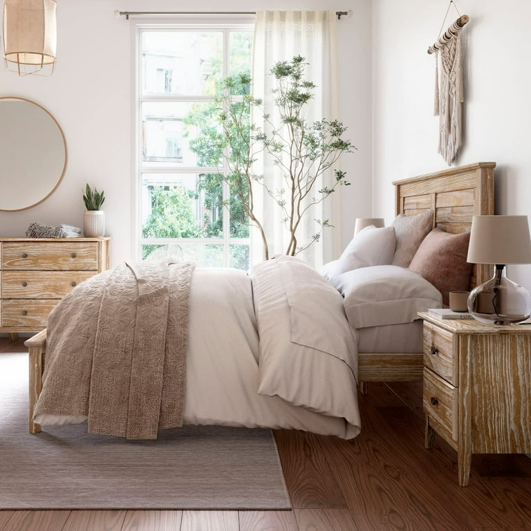 Grain Wood Furniture Greenport Solid Wood Platform Bed Full size Brushed Driftwood