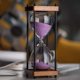 thumbnail image 1 of Reloj de arena de vidrio cuadrado con fondo de madera, 60 minutos, temporizador de tiempo interesante, adornos para el hogar, reloj de arena de cocina, medidor de horas, 1 of 5