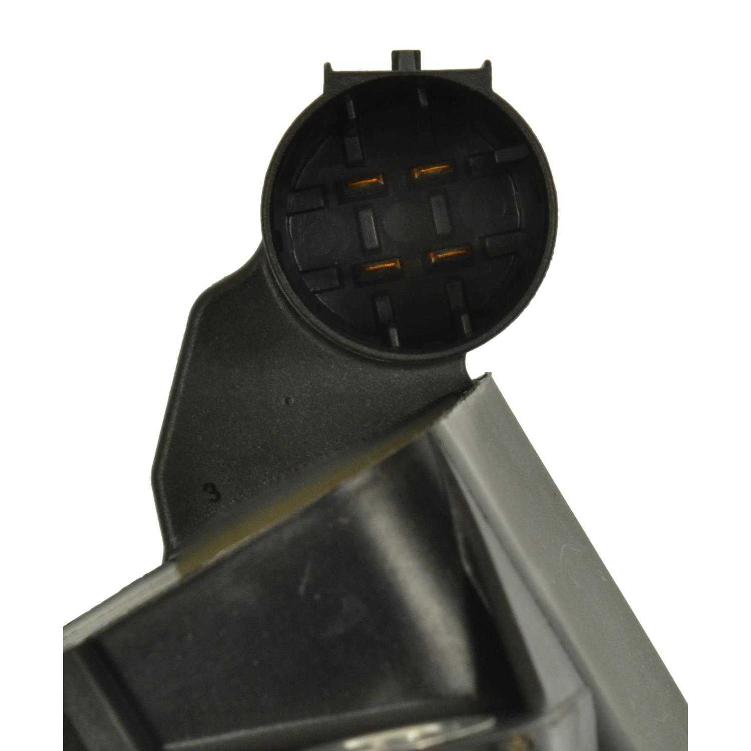 Standard Motor Products UF777 Coil on Plug Coil