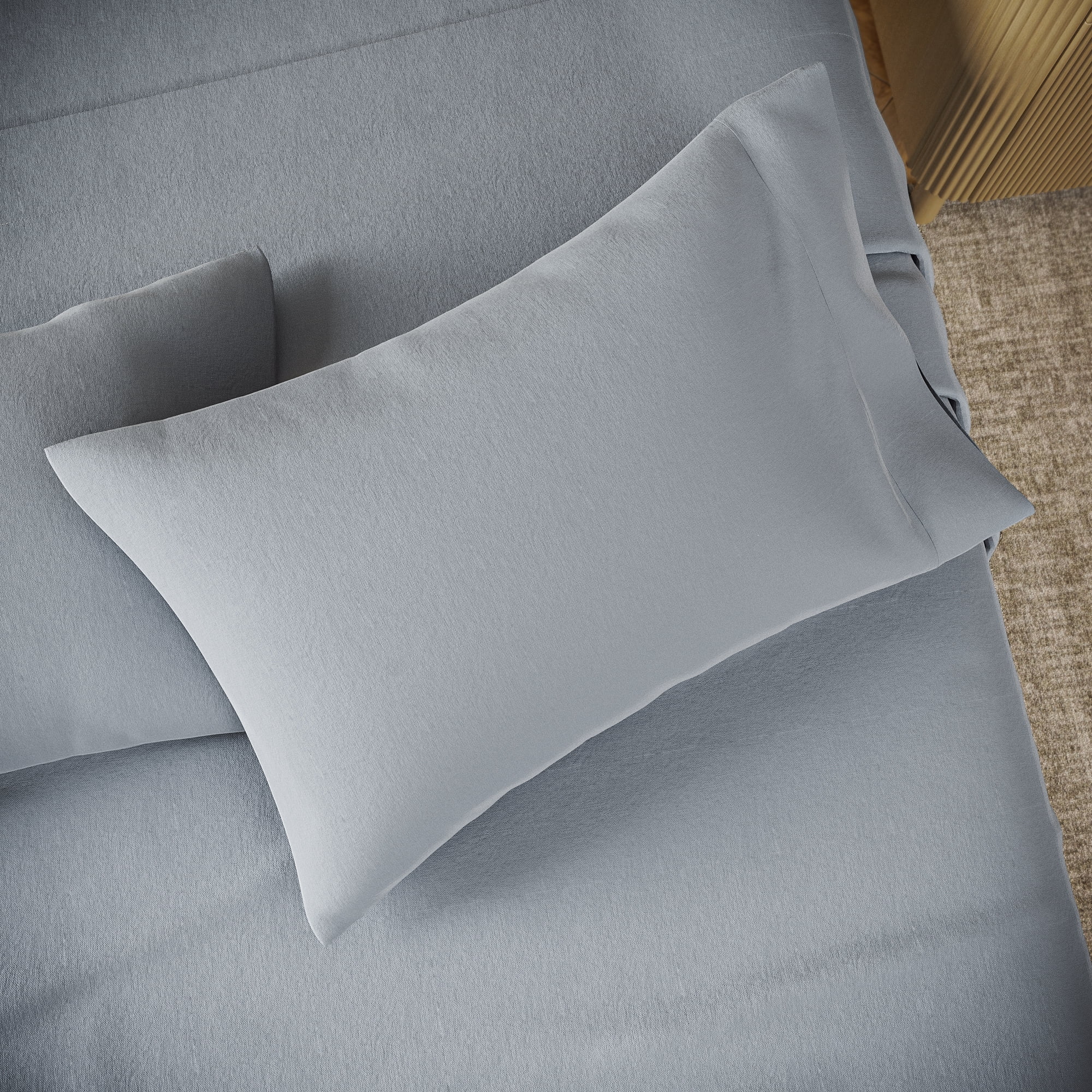 Beautiful Solid 4-Piece 100% Cotton Washed Percale Cornflower Blue Sheet Set, Queen by Drew Barrymore