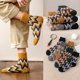 thumbnail image 5 of Calcetines de rizo de lana en zigzag para hombre, nuevos calcetines de invierno de moda que combinan con todo, gruesos y cálidos para hombre, 5 of 6