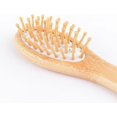 thumbnail image 3 of Cepillo de madera y peine de dientes anchos para desenredar y masajear el cuero cabelludo (tamaño mediano), 3 of 5